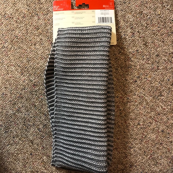 🆕 The North Face Purrl Stitch Scarf - Picture 7 of 12